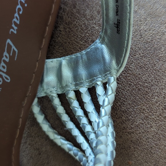 American Eagle Strappy Stud Thong Summer Sandals 8 White Silver - Picture 16 of 16